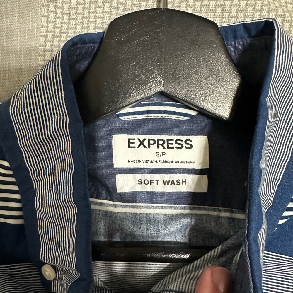 EXPRESS - Picture 3 of 3